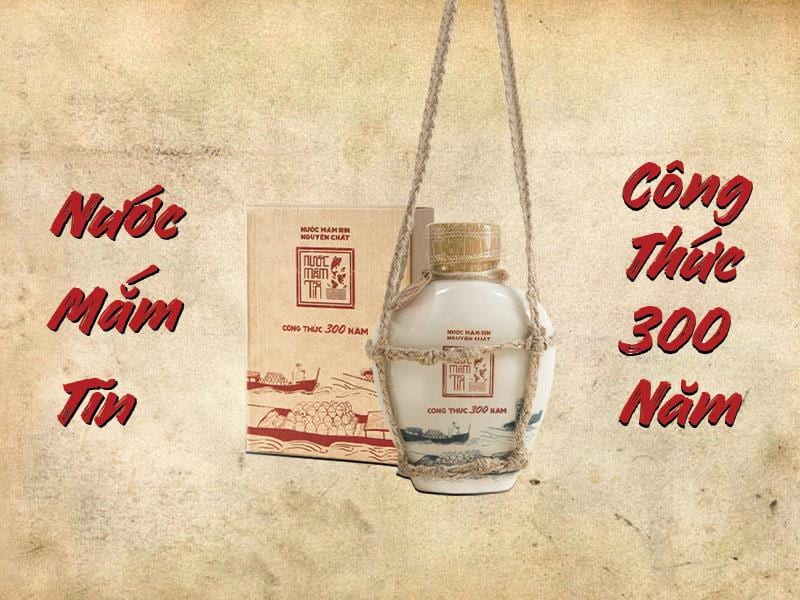 2a70d31429c6d09889d7 Nước mắm ngon truyền thống có màu nâu cánh gián và đậm đặc, thích hợp với người sành ăn, dùng trong buổi tiệc đãi khách.
